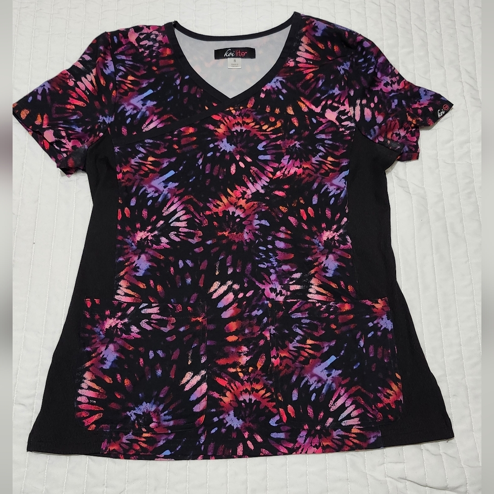 KOI scrub top.  "Small"